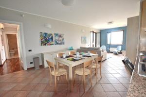 Apartmen Montegolo Four With Pool And Lake View