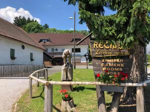 Pension Prenočišča Rečnik Hočko Pohorje Slowenien