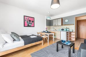 Sea Flats Studio - Beach & Private Parking