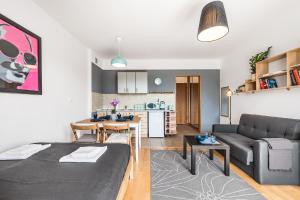 Sea Flats Studio - Beach & Private Parking