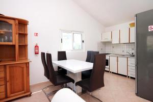 Two-Bedroom Apartment with Terrace and Sea View room in Apartments by the sea Kneza Korcula - 168
