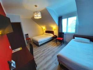 Hotels Logis Hotel Saint Paul : photos des chambres