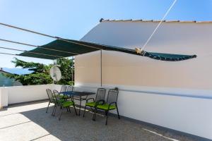 Rooms & Studio Apartment Mira