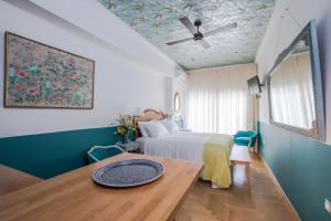 Rastoni Athens Suites near Acropolis at Tsatsou street