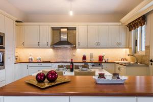Adelinas Apartment