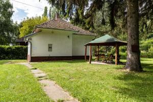 Bogoljubova vinska koliba