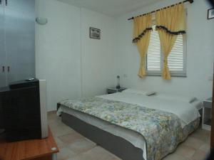 One-Bedroom Apartment with Terrace room in Apartments with a parking space Rovinj - 9701