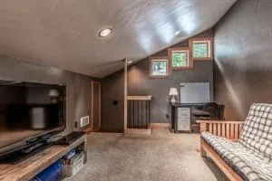3 Bed 3 Bath Vacation home in Schweitzer Mountain - Vans Corner