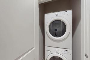 Five Bedroom House room in 5 Bed 4 Bath Vacation home in Miramar Beach