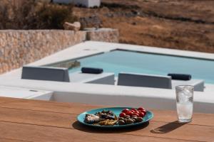 Ventu Luxury Suites Paros Greece