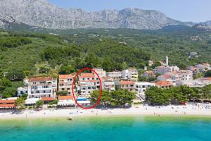 Beachfront Comfort Apartment NIVES 