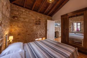 Rosalia Apartments Halki-Island Greece