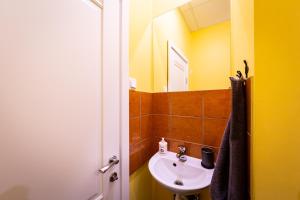 Best Stories Ap Bright Spacious 58sqm Free park