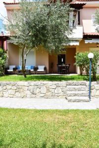 Stylish family villa 100m from the beach and town center Halkidiki Greece