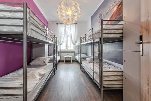 Bed in 6-Bed Dormitory Room room in 3 City Hostel