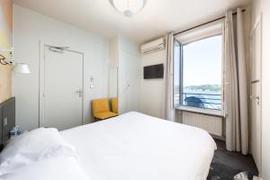 Hotels Restaurant Hotel Didier Meril : Chambre Double - Vue sur Mer