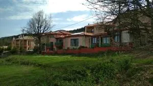 Oreiades Houses - Mayírou