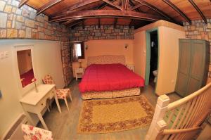 Oreiades Houses