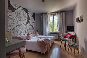 Hotels Le Mas Du Pont Roman : photos des chambres