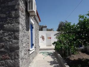 PERDIKA STONEHOUSE Aegina Greece