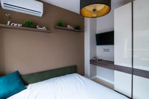 Work or Leisure Modern 2BD apt near city center