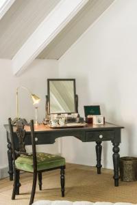 Cafe Felix & Old Oak Manor