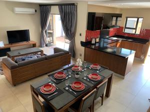 66 Dorp Street Apartment