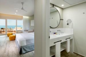 Junior Suite with Sea View room in Palladium Hotel Costa del Sol