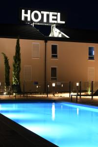 Hotels Logis Hotel Relais Saint Jacques - Chateauroux : photos des chambres