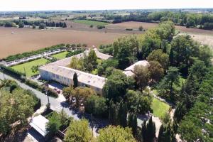 Maisons de vacances Gites avec Piscine et Jacuzzi au Mas de Cadoule : photos des chambres
