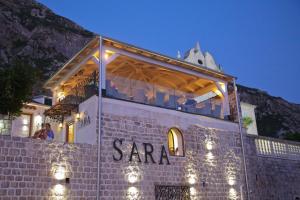 4 gwiazdkowy hotel H Sara Luxury Rooms Kotor Czarnog&oacute;ra