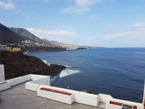 Surfing the Blue I - 蓬塔德尔西达尔戈