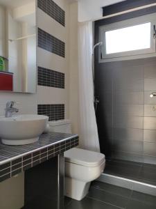 Elegant Bright Apartment with Acropolis view terrace