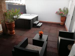 Nueva suite jacuzzi relax beach & mountain