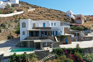 Tinos Traditional Sea Side Villa Tinos Greece