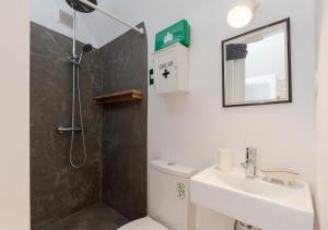 Studio Hideaway I - Peaceful Urban Escape