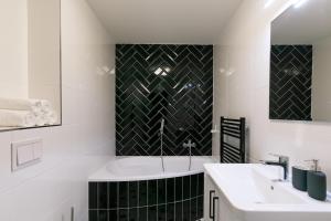 Avantgarde apartments