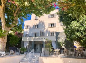 Location gîte, chambres d'hotes Hôtel Casa Bianca dans le département Corse du Sud 2a