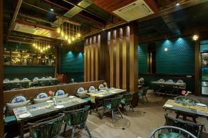 Four Vedas Hotel & Resort