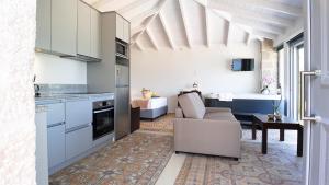 Lefkothea Honeymoon Suite, Hot Tub, Sea View