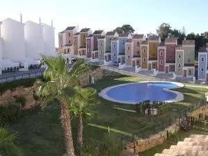 3 Storey Townhouse - Costa Del Sol - 巴伊亚卡萨雷斯