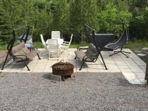 Au pied des Monts-Valin, hébergement touristique