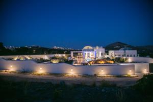 Philosophia Luxury Villa Santorini Greece