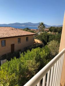 Appartements PORTICCIO, AGOSTA PLAGE vue mer pour 6 p, 2 ch, PROMO 7 nuits : photos des chambres
