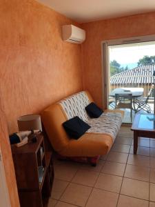 Appartements PORTICCIO, AGOSTA PLAGE vue mer pour 6 p, 2 ch, PROMO 7 nuits : photos des chambres