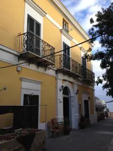 Hotel Mezzatorre - Ventotene