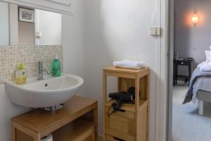 Maisons de vacances Maison 88 m2 le patio du centre ville avec garage : photos des chambres