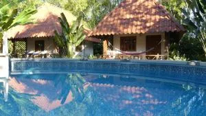 Naturalmente Boutique Bungalows y Cocina Mediterránea - Cabrera