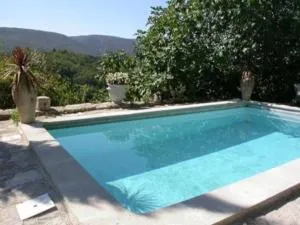 La Source à Bonnieux en Luberon - Боньє