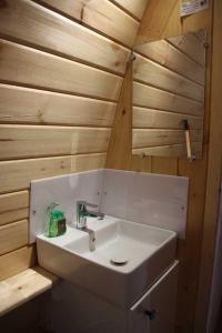 Campings Camping de l'Etang du Pays Blanc : photos des chambres